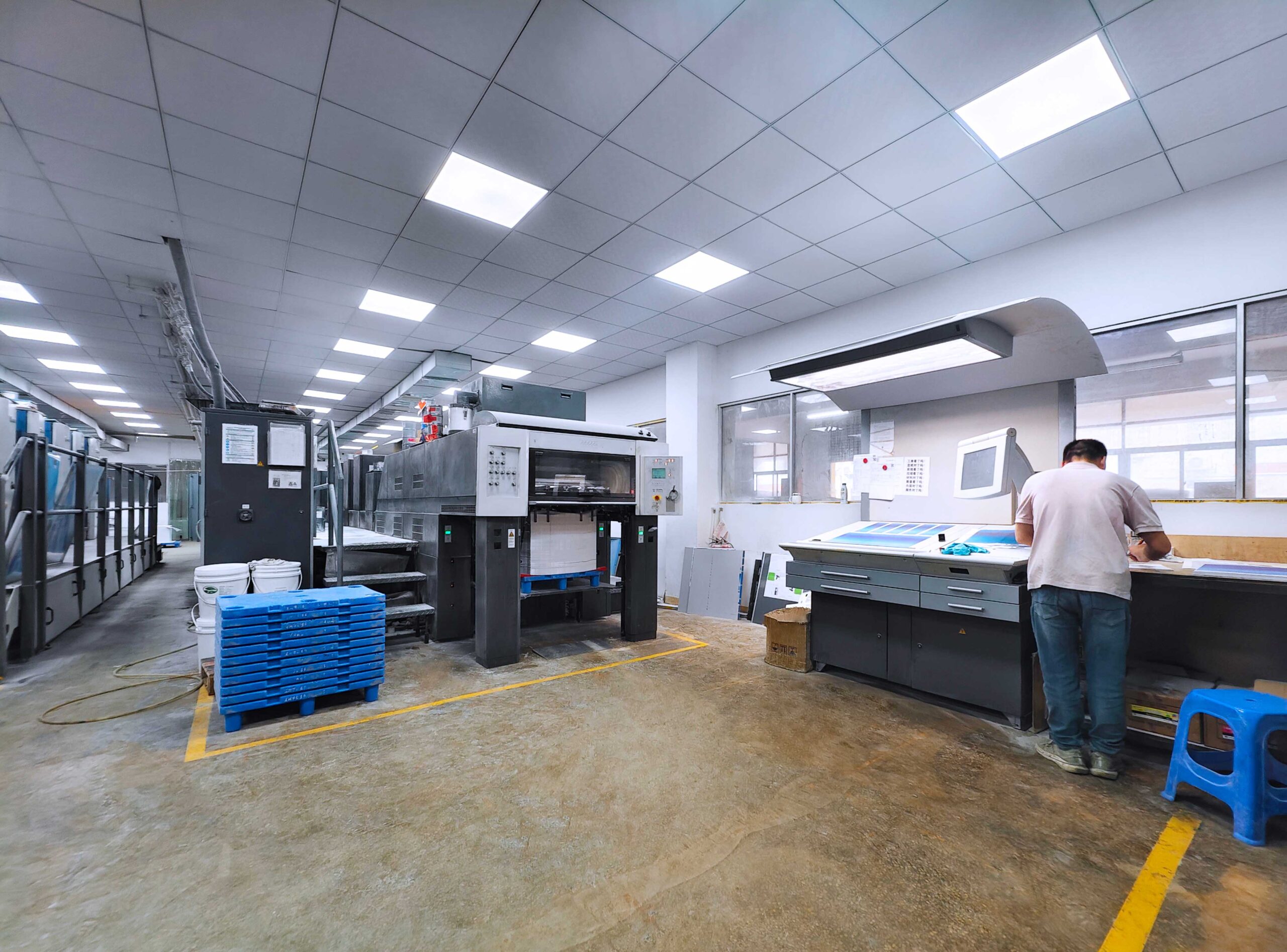 Offset printing machine used for custom packaging box production