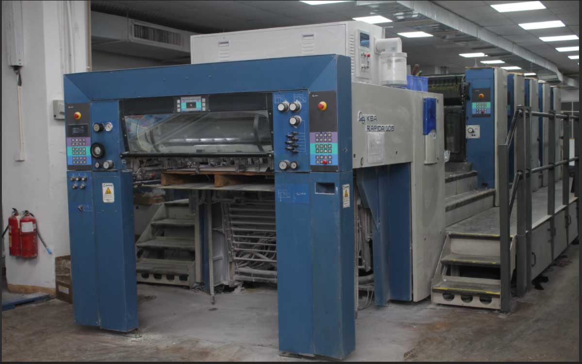 Offset printing process for custom paper packaging production